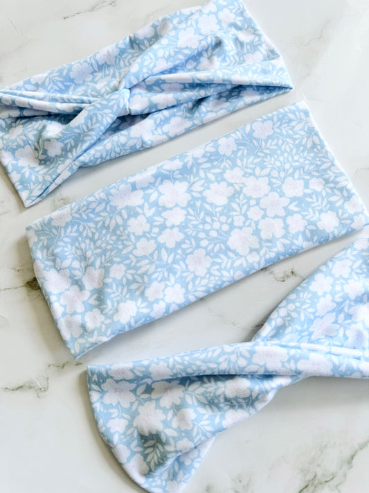Pale Blue Daisy 🌼  image 0