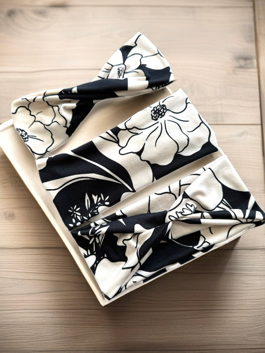 Black with Cream Floral image 0